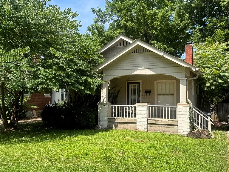 1489 Elizabeth St — Photo 1