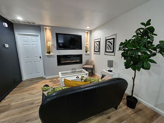 3rd image of 1320 Kari Lee Ct APT A