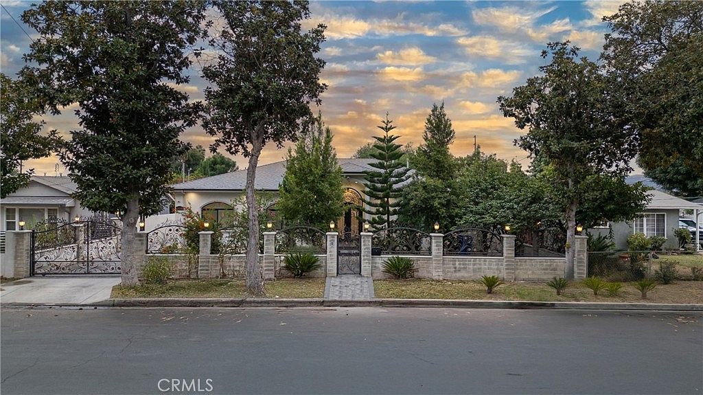 ◆riseko◆ 15148 Domino St, Van Nuys, CA 91411 | Zillow