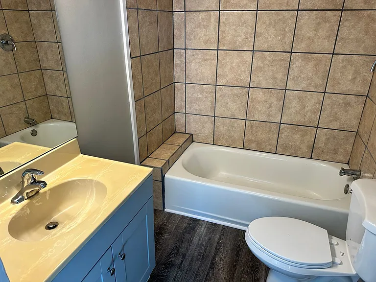 335 Patterson Ave — Photo 9
