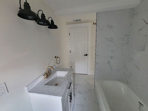 4th image of 1484 Virginia Park St #3