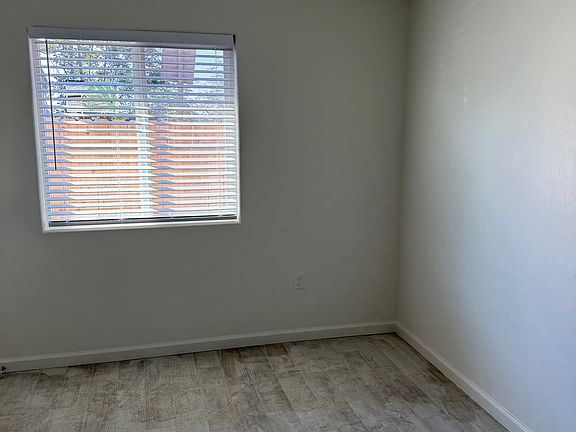 5th image of 2324 N Kern St #A