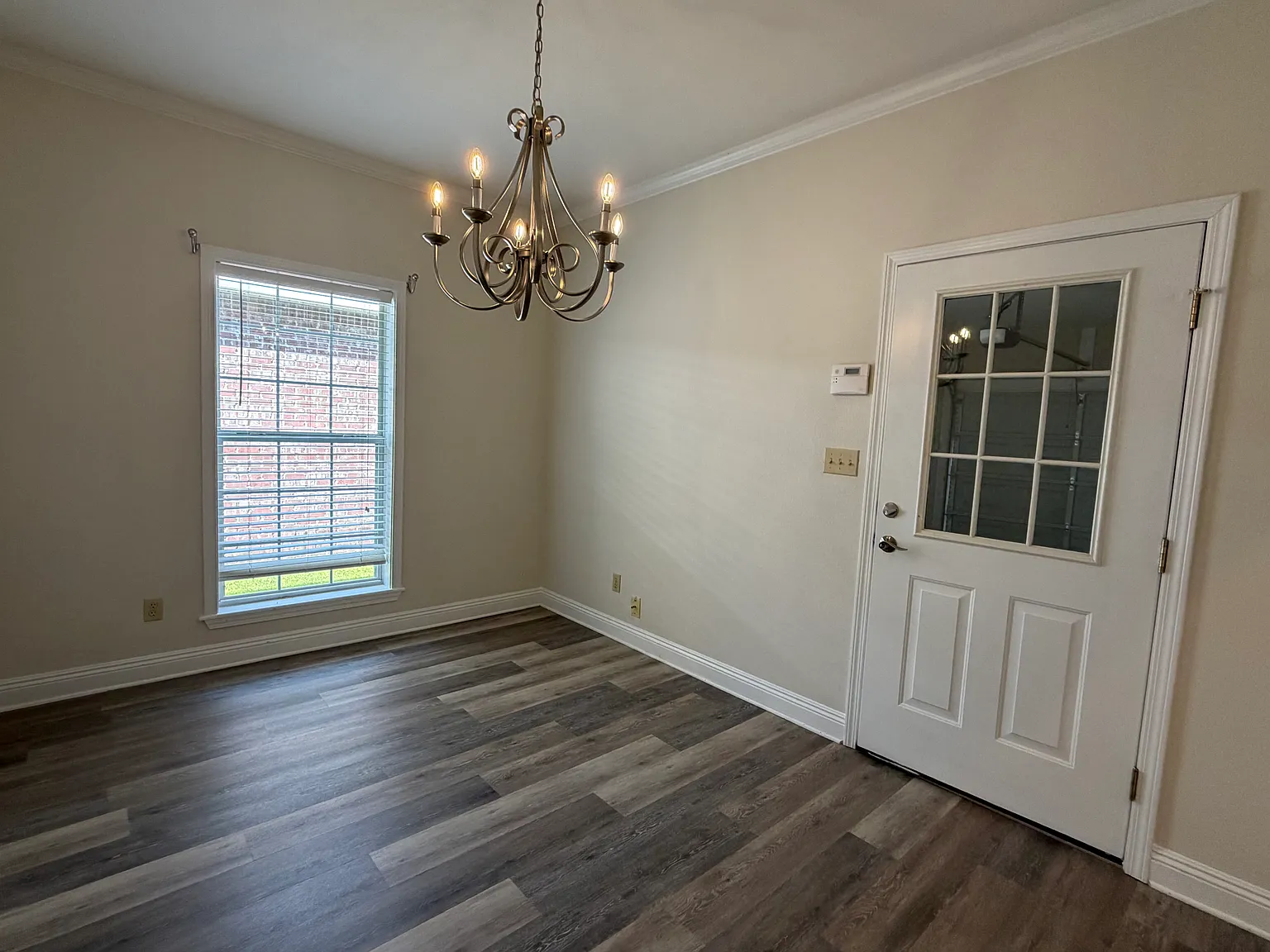 2/2 Oak Grove w/ Fenced Yard — Photo 4