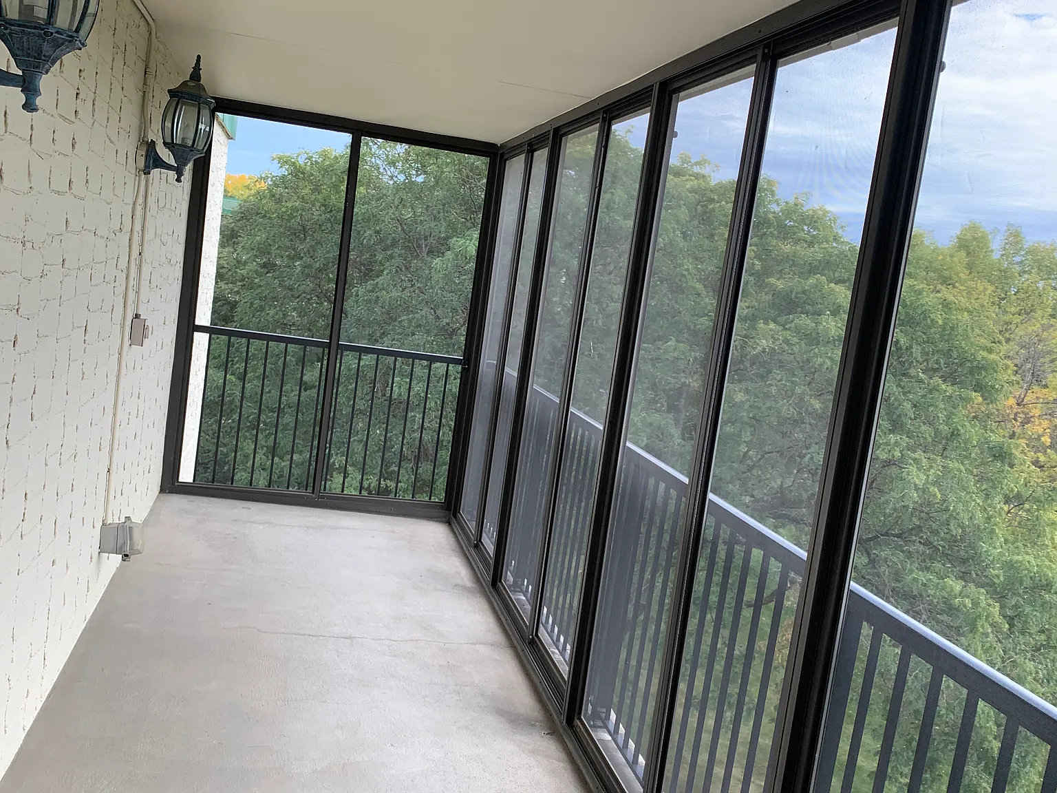 2 bed, 1212 sqft, $2,100 — Photo 1