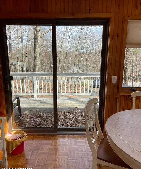 106 Corral Ln — Photo 3