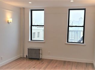 3240 46th St APT 3A, Astoria, NY 11103