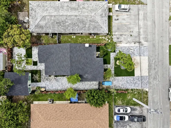 216 NE 23rd Avenue, Pompano Beach, FL 33062