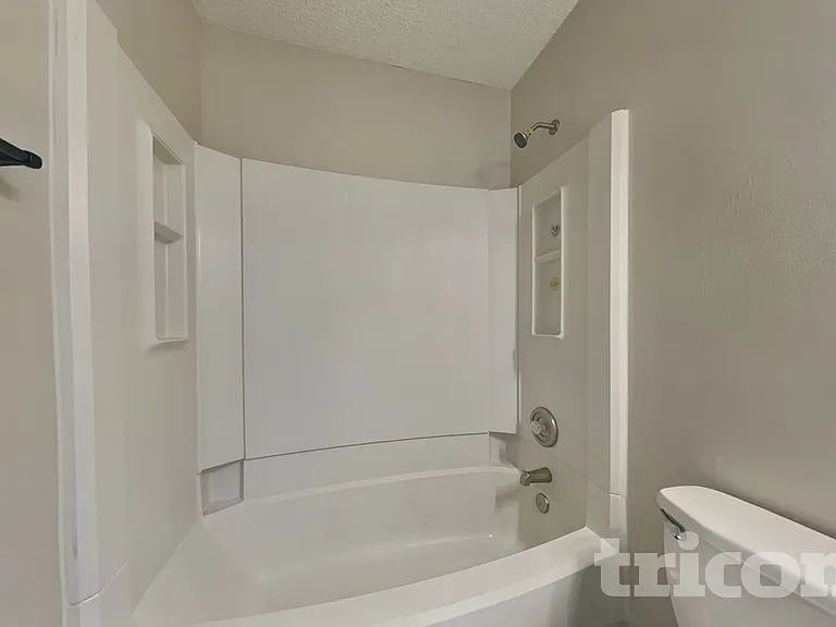 5820 Leatherwood Ln — Photo 16
