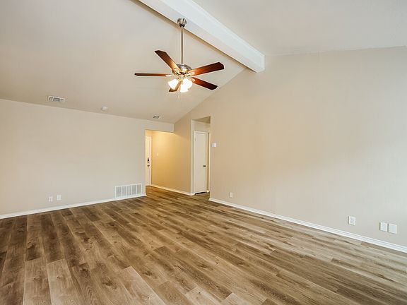 4th image of 4614 Wetz Dr