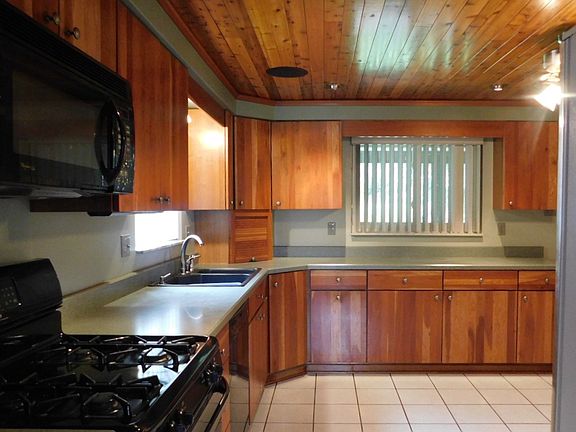  1 entrance to large kitchen