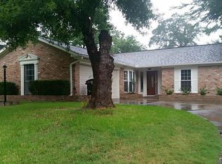 7423 Tall Pines Dr, Houston, TX 77088