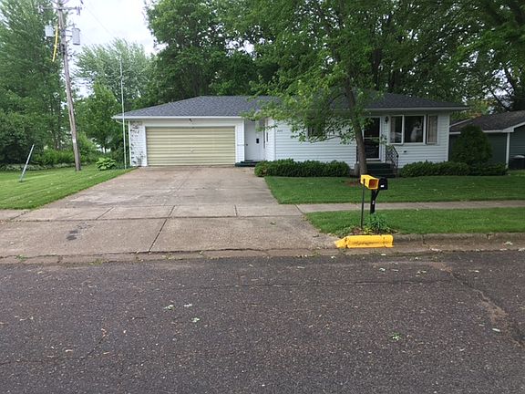 2nd image of 220 W 1st Ave