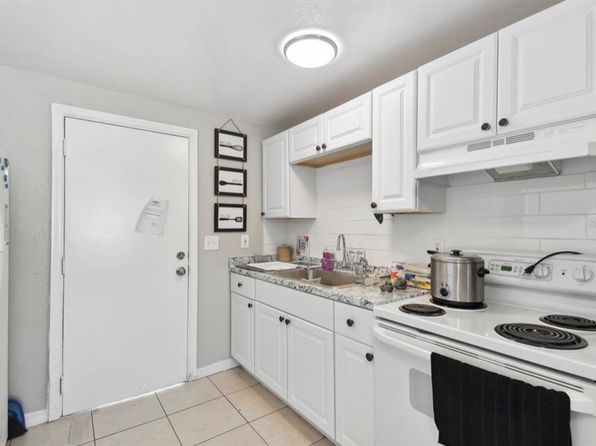 tampa-florida-82242378 picture