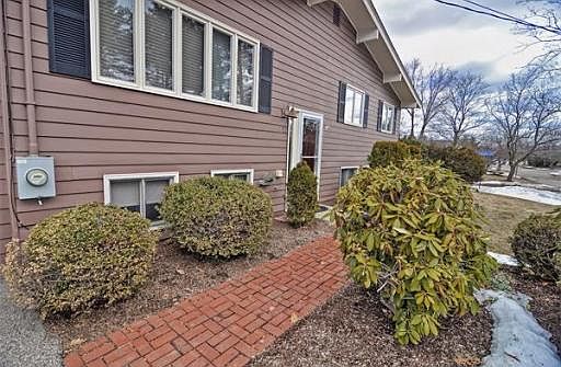 2nd image of 11 Karen Ave