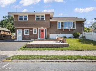 1716 Melrose Avenue, Lake Como, NJ 07719