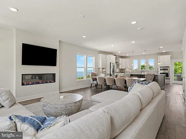 17229 Turnstone Dr — Photo 3