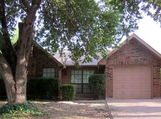 4116 Periwinkle Dr, Fort Worth, TX 76137