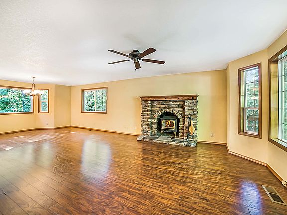 3rd image of 25706 NE 190th Ave