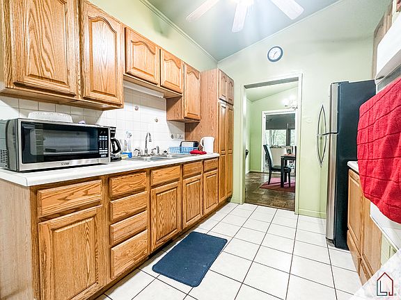 5th image of 7 Warwick Ct
