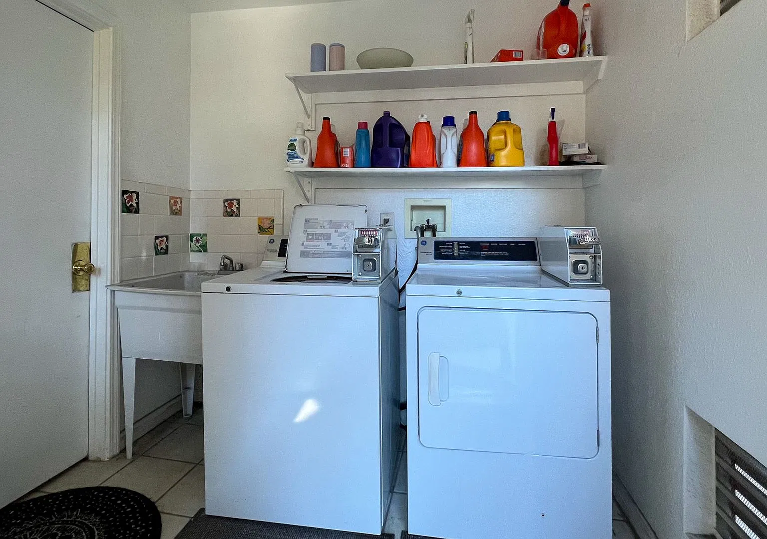 North Park Apartments offers 1-2 bedroom units with Excellent Walkability — Photo 4