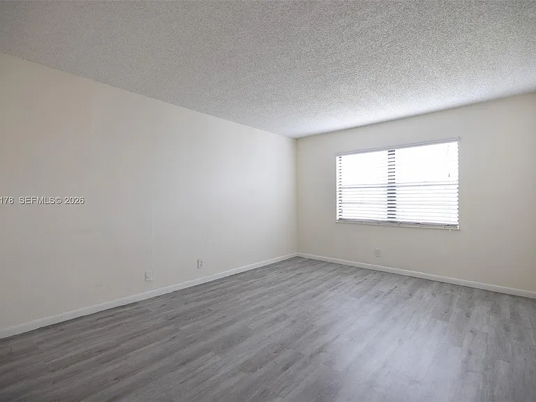 9235 SW 8th St #403 — Photo 15