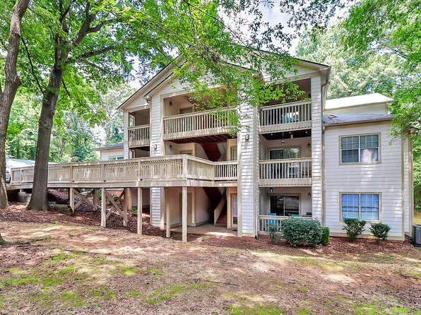 1001 Churchill Downs Ct APT J, Charlotte, NC 28211