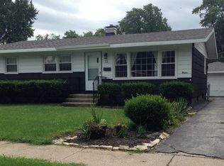 13 Mohawk Dr, Thornton, IL 60476