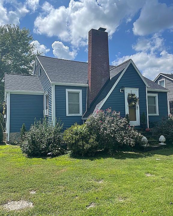2nd image of 406 Oakview Dr