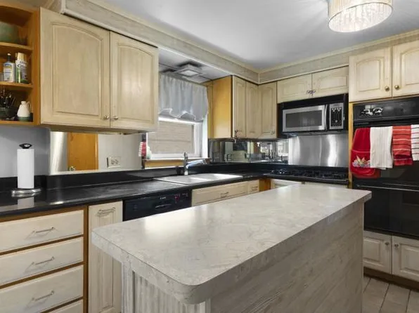 3807 Scoville Ave #1, Berwyn, IL 60402