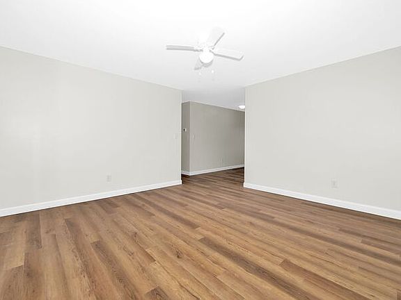 3rd image of 3502 N Harvest Ave