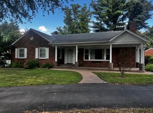 607 Southview Dr, Windy Hills, KY 40207