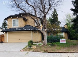 977 Palo Alto Ave, Clovis, CA 93612