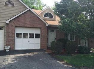 54 Hennig Dr, Pittsburgh, PA