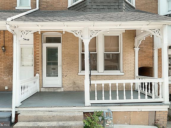 2nd image of 932 W College Ave