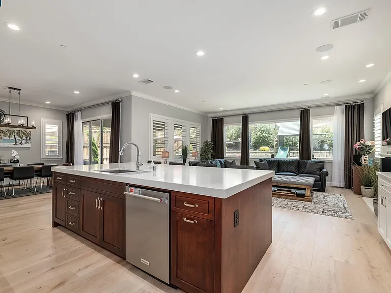 2047 Trefoil Rd — Photo 7