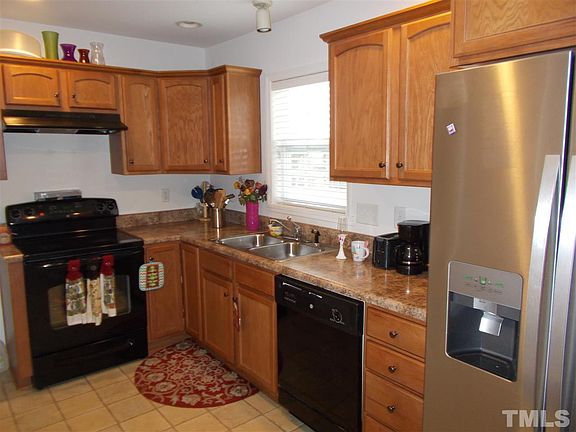 3rd image of 322 Slate Dr
