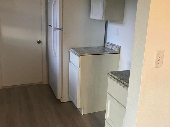 5th image of 1120 Crescent Dr