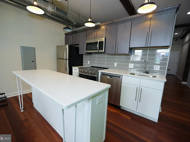 3450 J St #113 — Photo 4