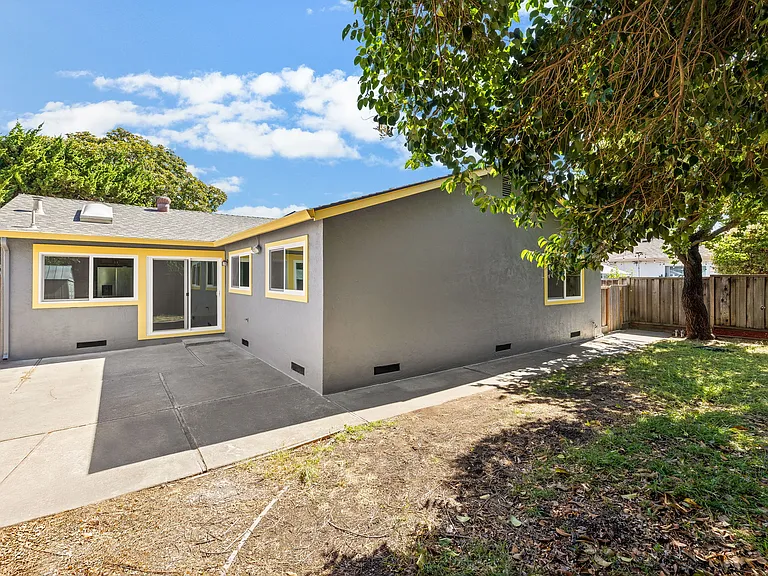 35047 Clover St — Photo 14