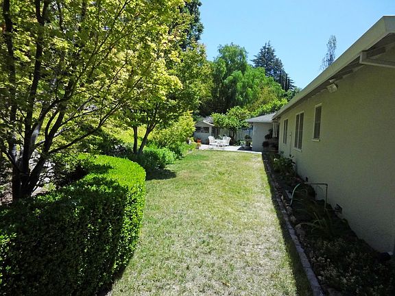 3rd image of 11101 Chula Vista Ave