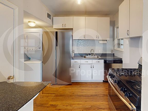 5th image of 1915 N Prairie Ave APT B