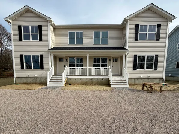 115-117 Oak St #115, Wakefield, RI 02879