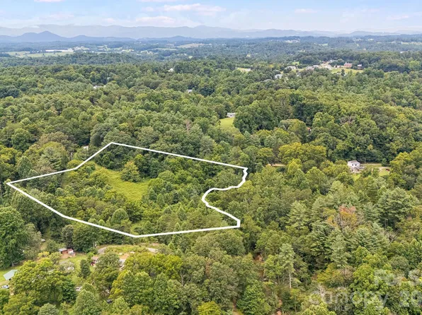 99999 Mid Court Dr, Asheville, NC 28804