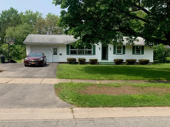 261 Morrow Dr, Rochester, NY 14616