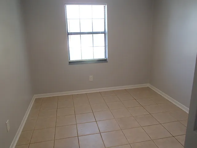 2 bed, 850 sqft, $1,225 — Photo 3