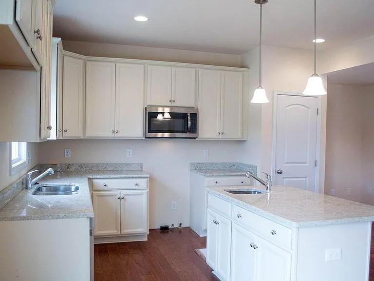 4240 Campbell View Ln — Photo 2
