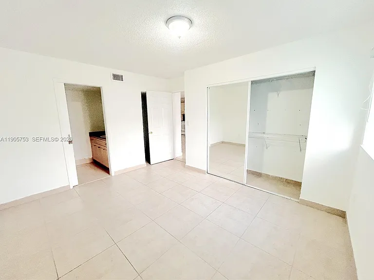 2740 W 63rd St #104 — Photo 27