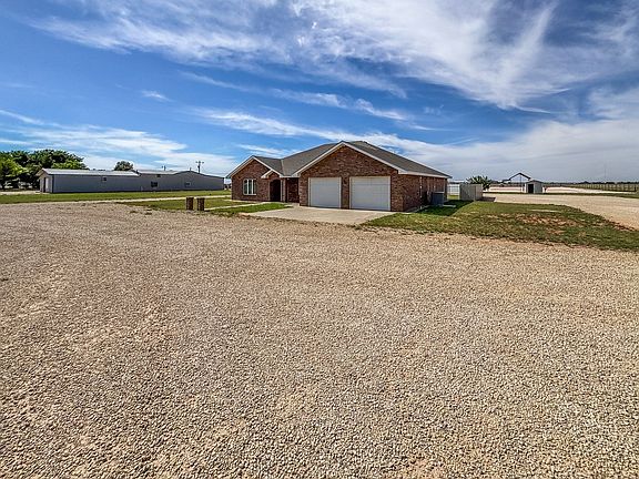 3rd image of 490 County Road 302