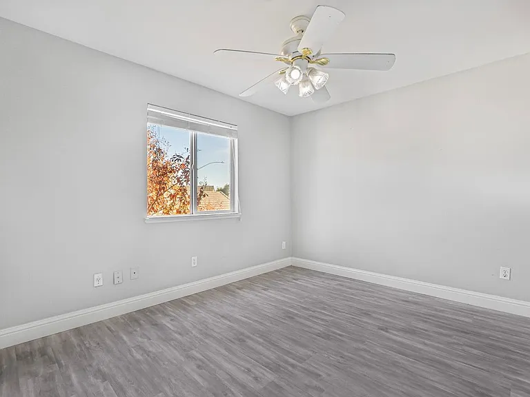 2341 Arthur Nate Haugh Dr — Photo 38