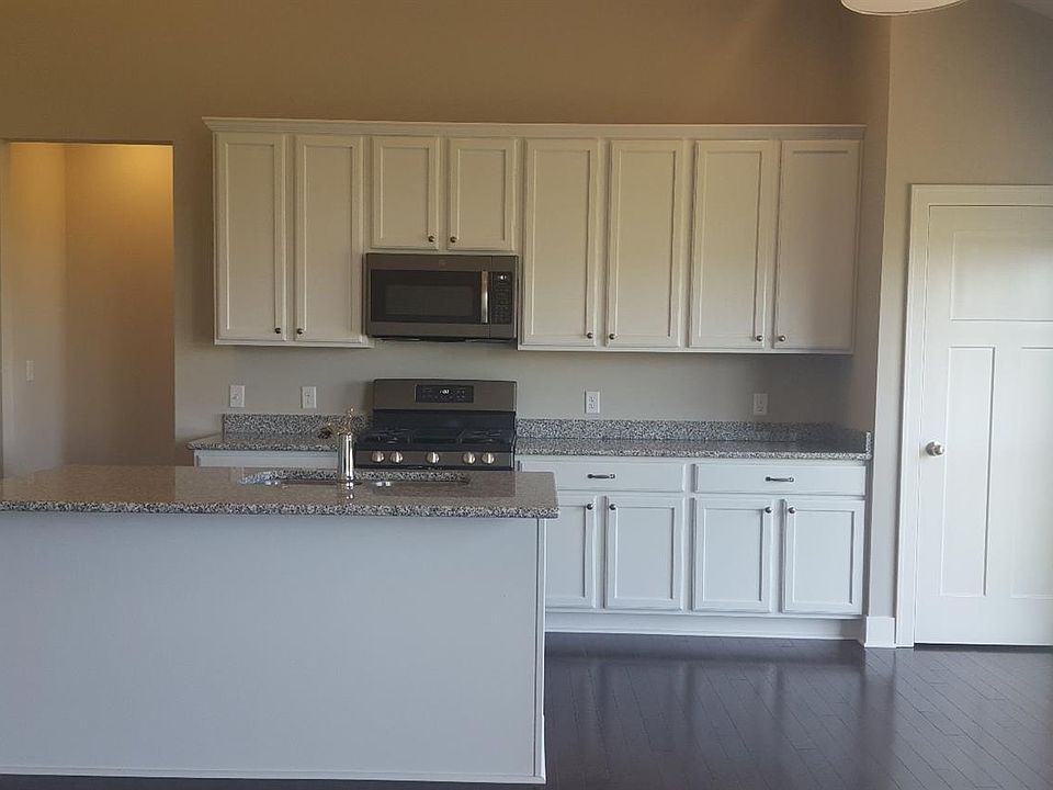 1st image of 11248 Sand Hill Dr #44